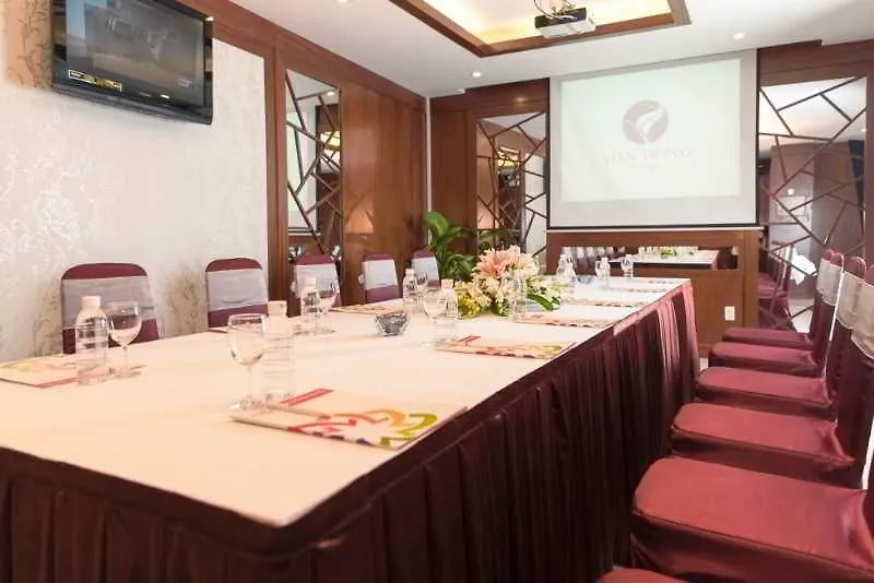 Vien Dong Hotel - Near Bui Vien Walking Street Ho Chi Minh City 3*,