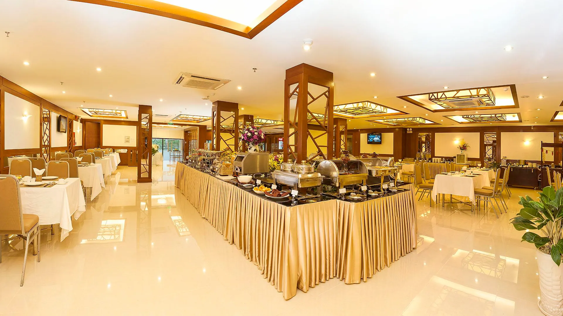 Vien Dong Hotel - Near Bui Vien Walking Street Ho Chi Minh City
