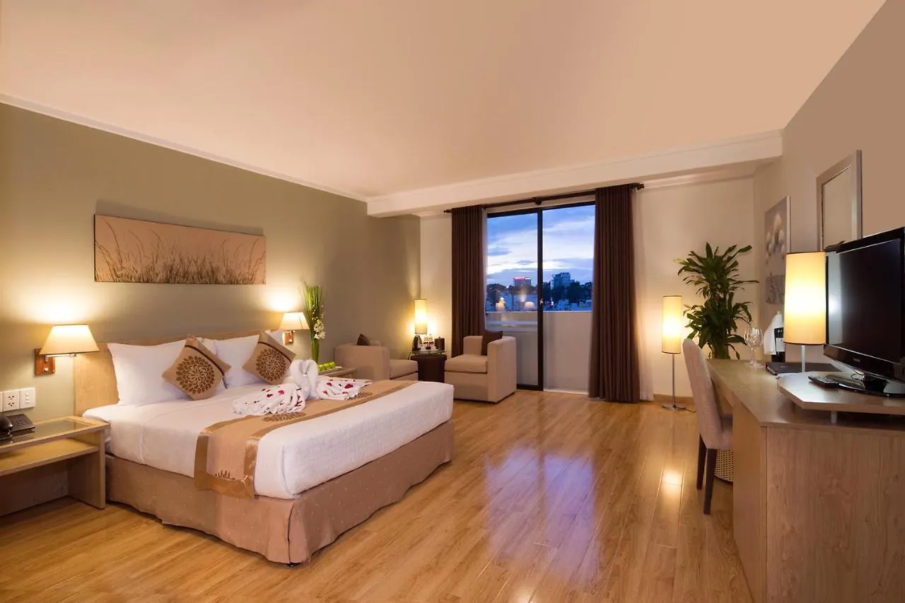 Vien Dong Hotel - Near Bui Vien Walking Street Ho Chi Minh City 3*,  Vietnam