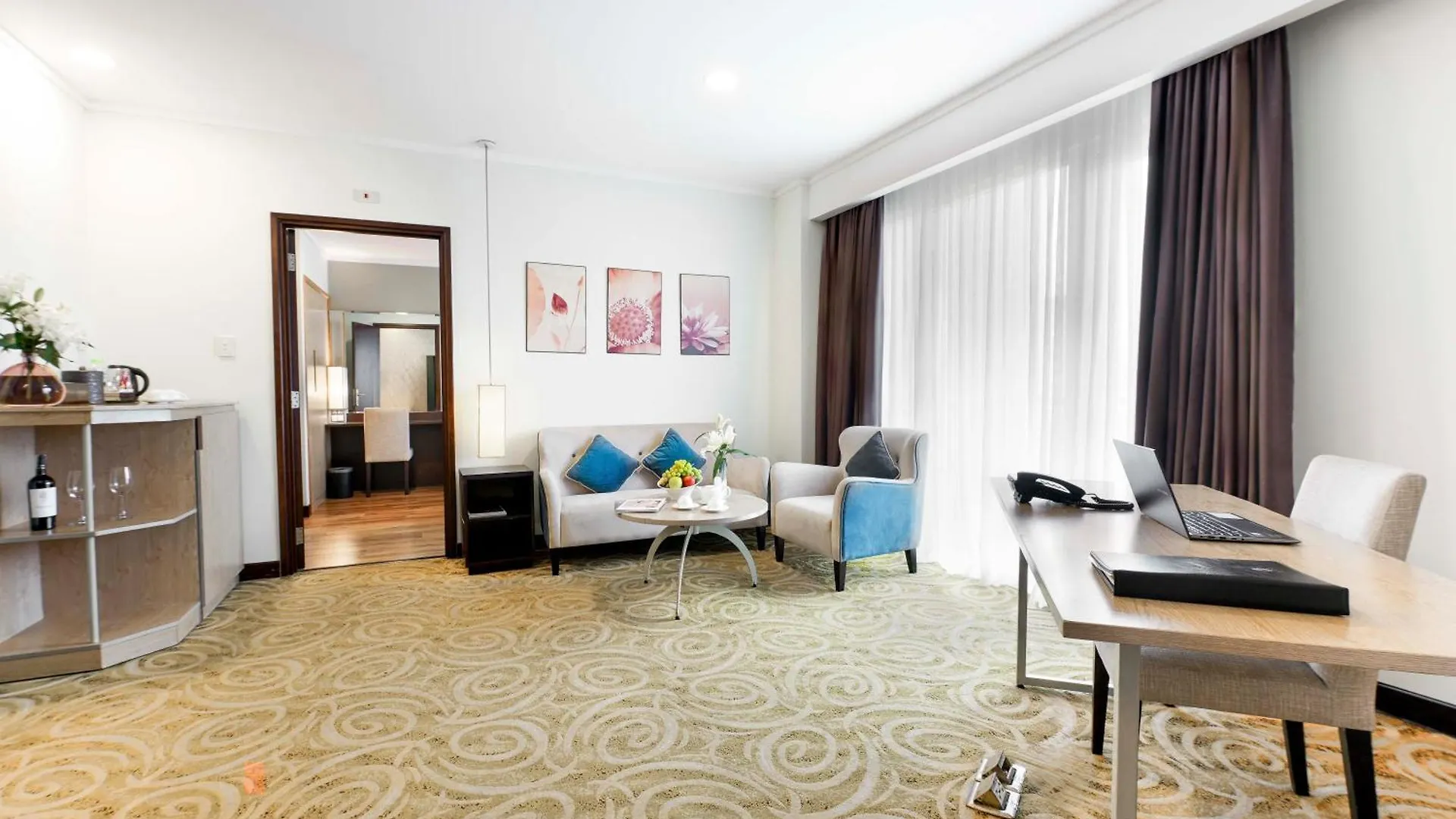 Vien Dong Hotel - Near Bui Vien Walking Street Ho Chi Minh City