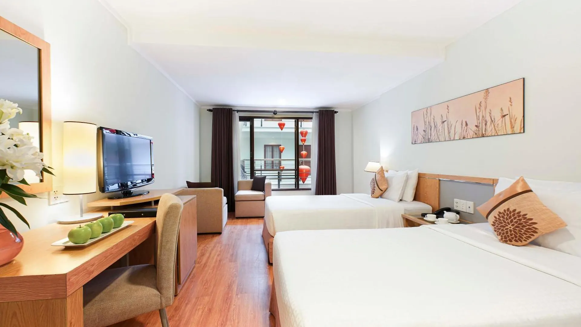 Vien Dong Hotel - Near Bui Vien Walking Street Ho Chi Minh City