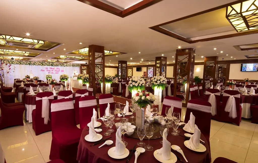 Vien Dong Hotel - Near Bui Vien Walking Street Ho Chi Minh City 3*,  Vietnam