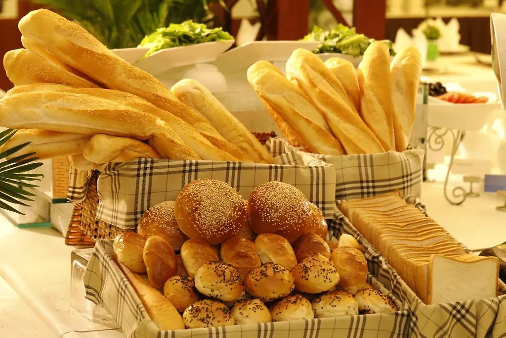 Vien Dong Hotel - Near Bui Vien Walking Street Ho Chi Minh City