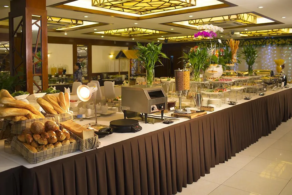 Vien Dong Hotel - Near Bui Vien Walking Street Ho Chi Minh City
