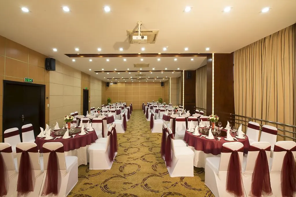 Vien Dong Hotel - Near Bui Vien Walking Street Ho Chi Minh City