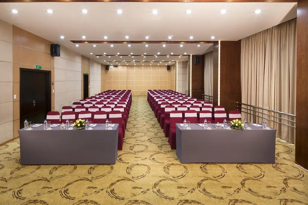 Vien Dong Hotel - Near Bui Vien Walking Street Ho Chi Minh City