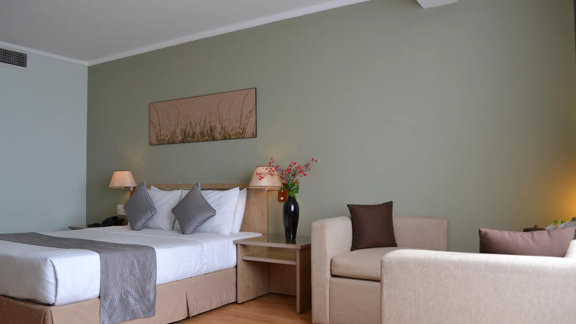 Vien Dong Hotel - Near Bui Vien Walking Street Ho Chi Minh City 3*,  Vietnam