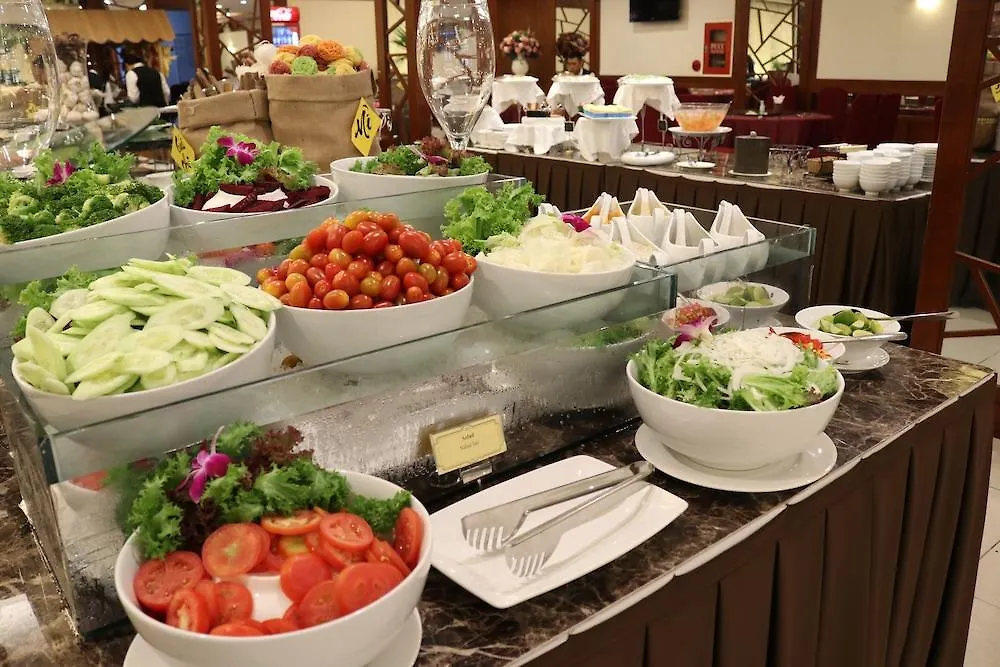 Vien Dong Hotel - Near Bui Vien Walking Street Ho Chi Minh City