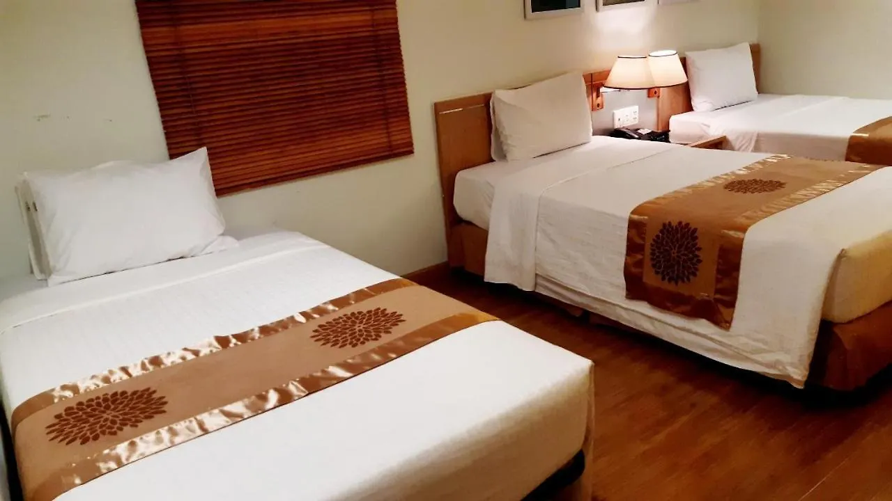 Vien Dong Hotel - Near Bui Vien Walking Street Hô Chi Minh-Ville