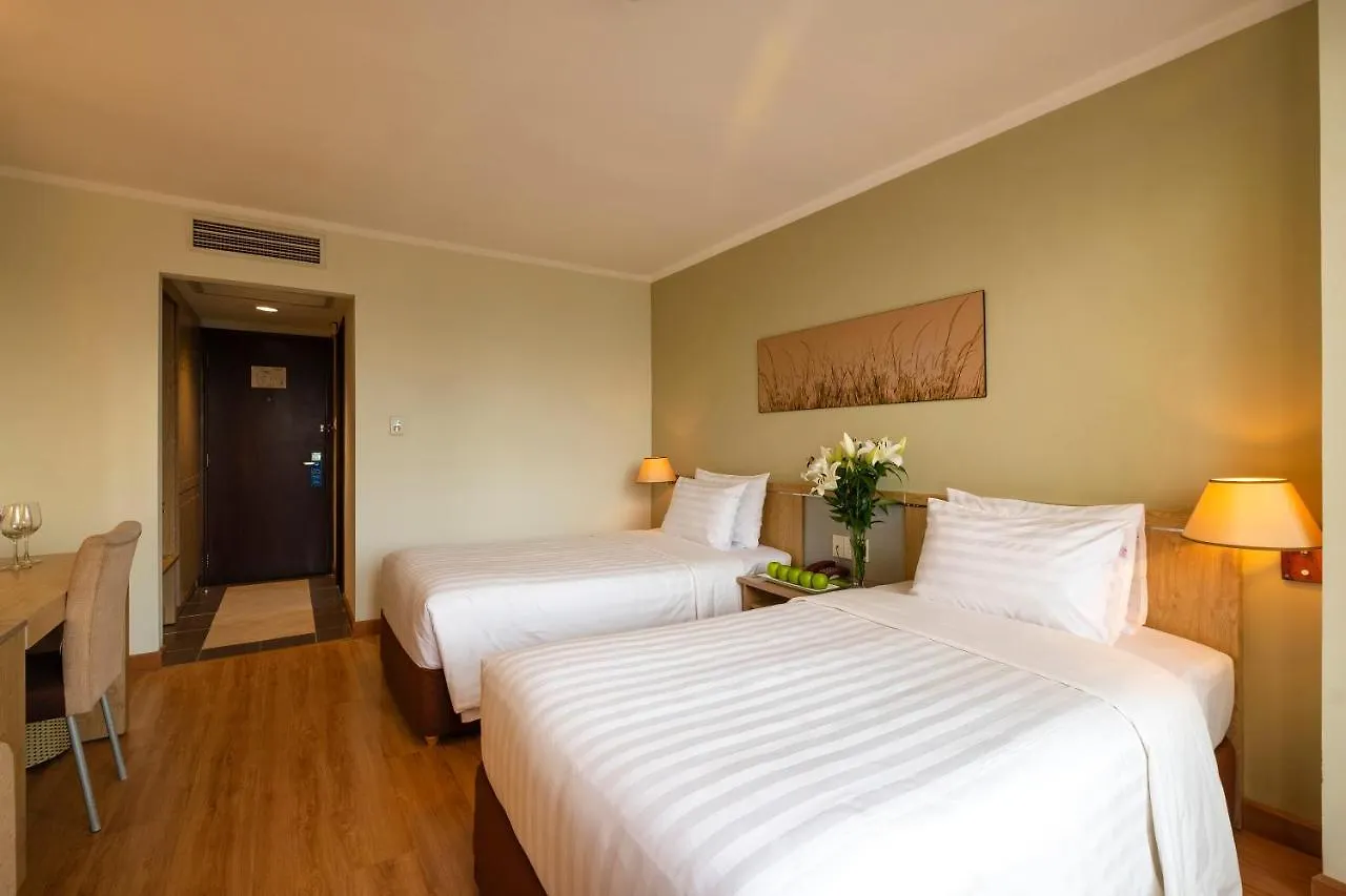 Vien Dong Hotel - Near Bui Vien Walking Street Ho Chi Minh City